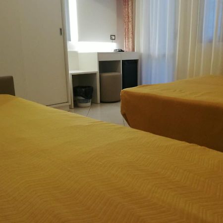 Hotel Metropol سوتّومارينا المظهر الخارجي الصورة