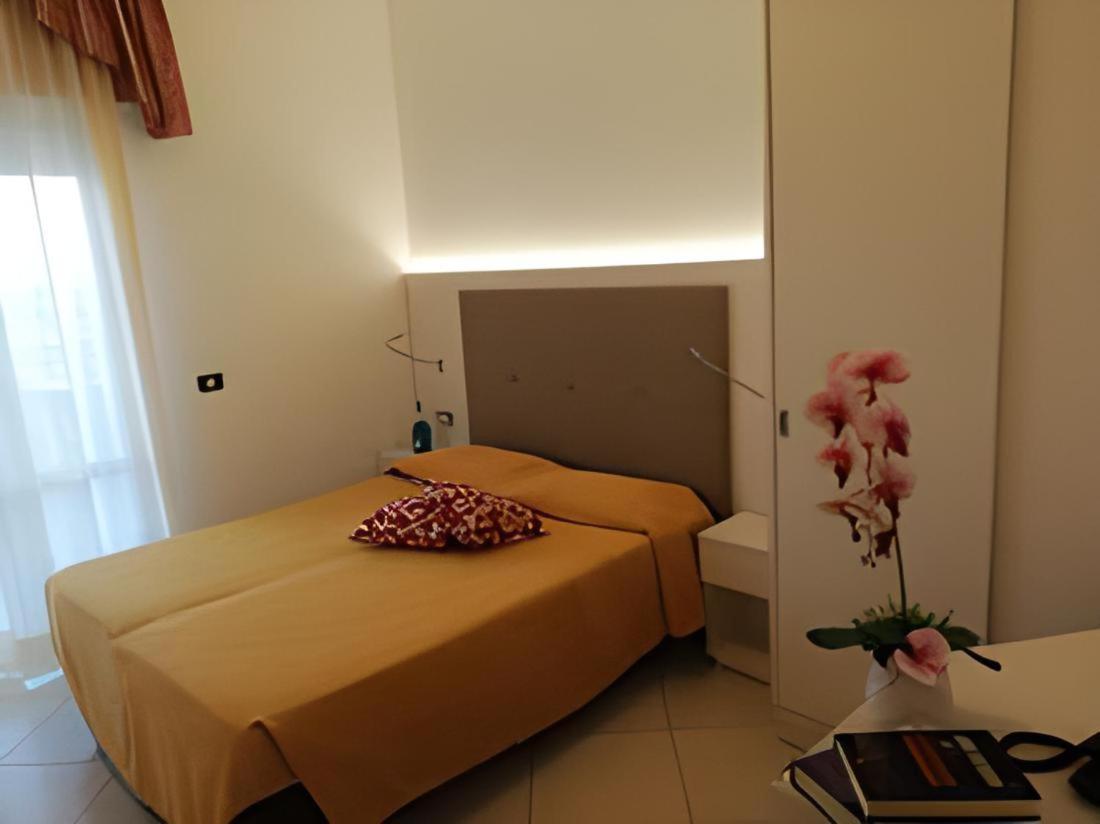 Hotel Metropol سوتّومارينا المظهر الخارجي الصورة