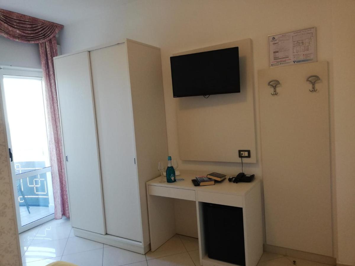 Hotel Metropol سوتّومارينا المظهر الخارجي الصورة