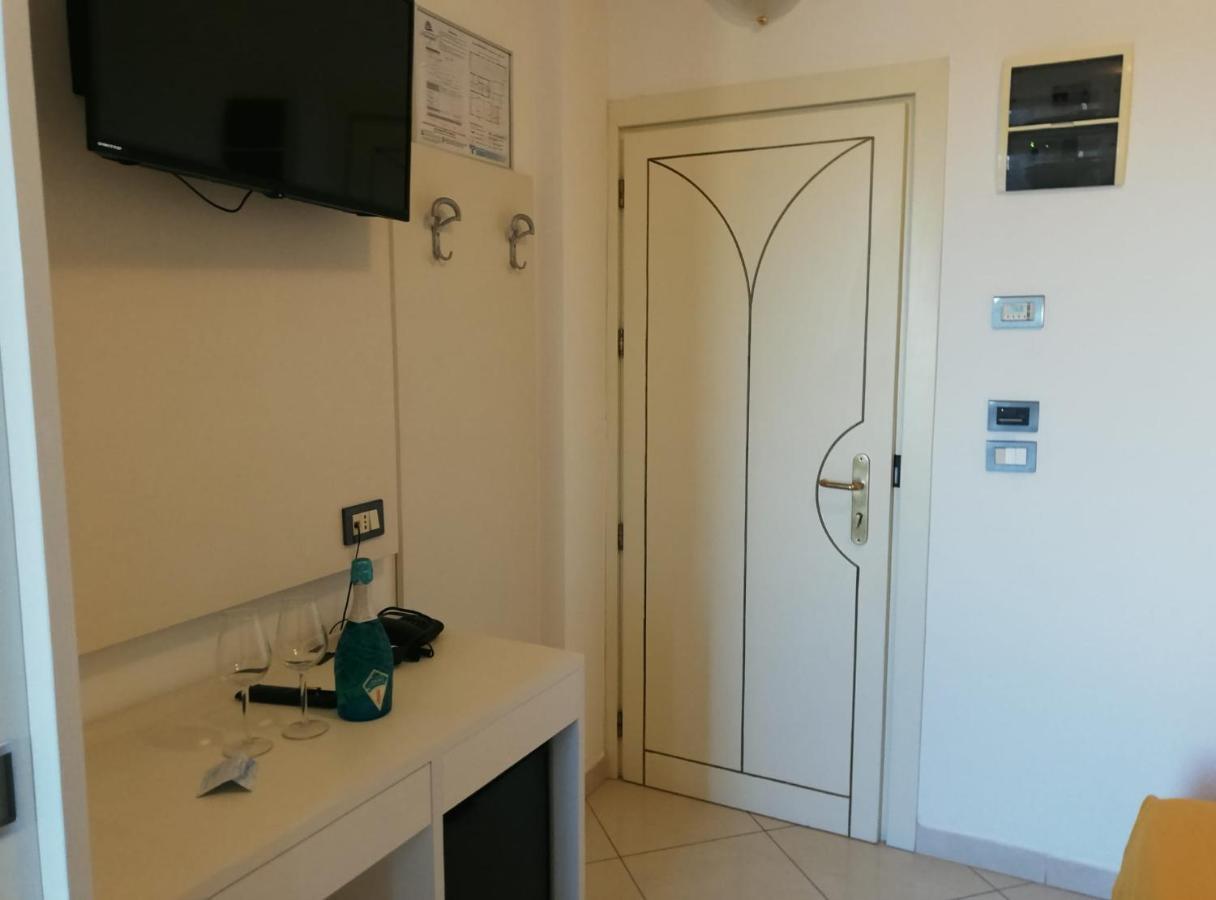 Hotel Metropol سوتّومارينا المظهر الخارجي الصورة