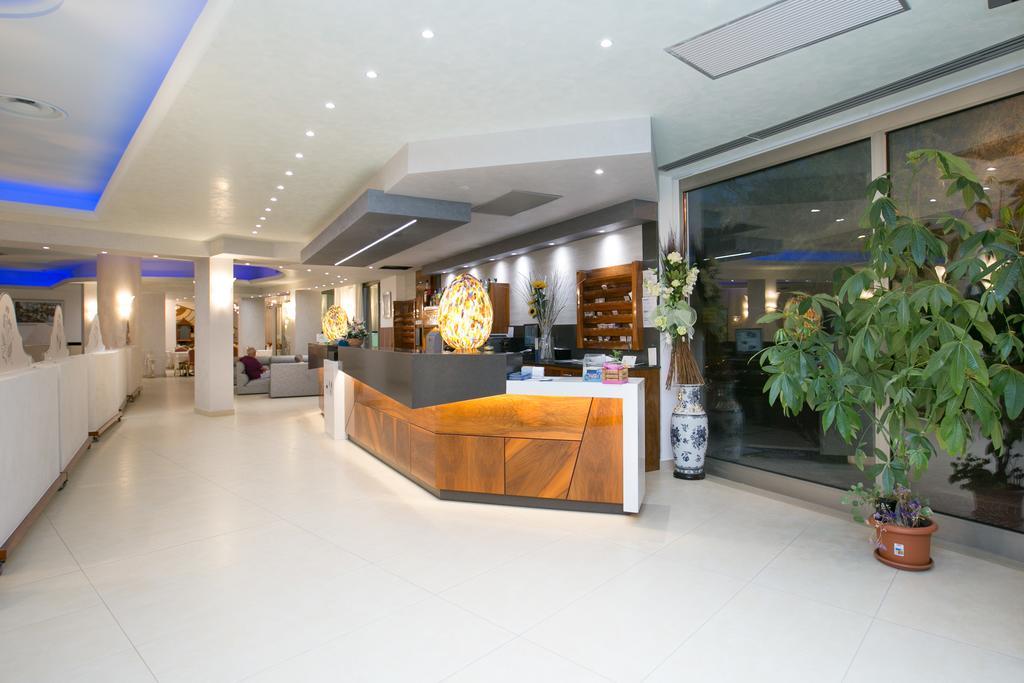 Hotel Metropol سوتّومارينا المظهر الخارجي الصورة