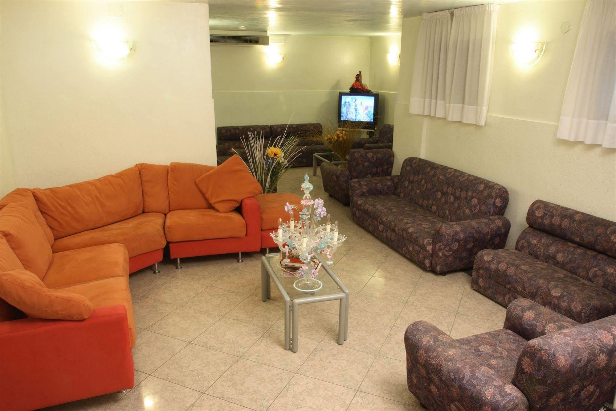 Hotel Metropol سوتّومارينا المظهر الخارجي الصورة