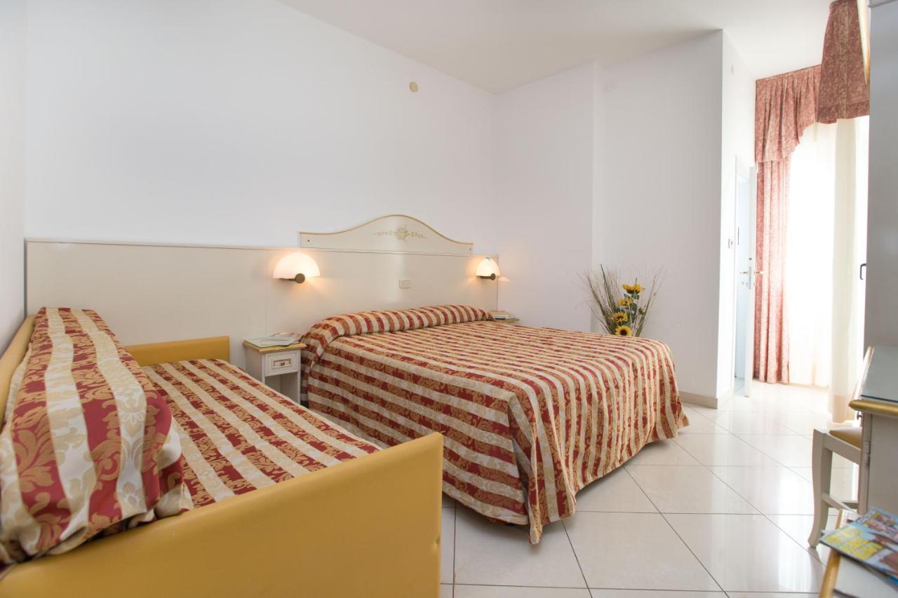 Hotel Metropol سوتّومارينا المظهر الخارجي الصورة