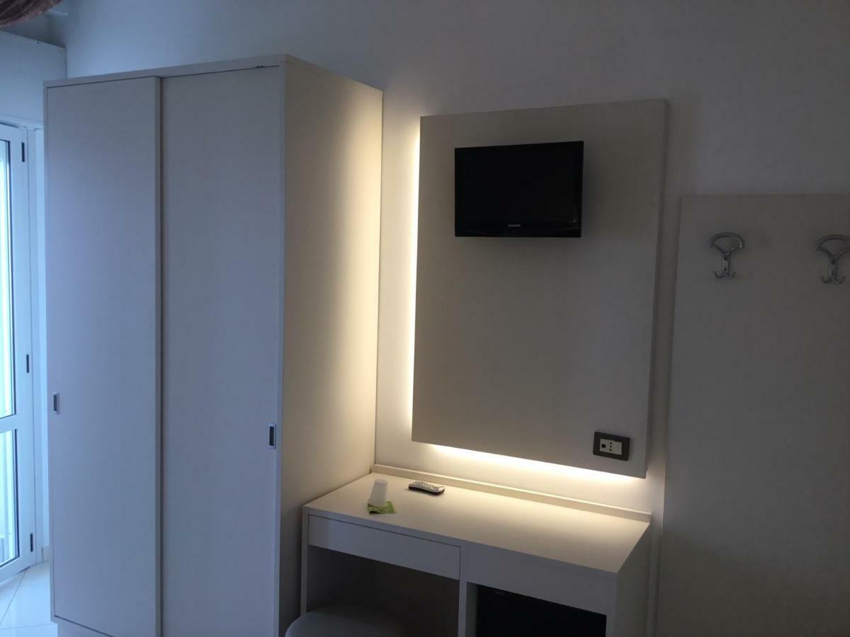 Hotel Metropol سوتّومارينا المظهر الخارجي الصورة
